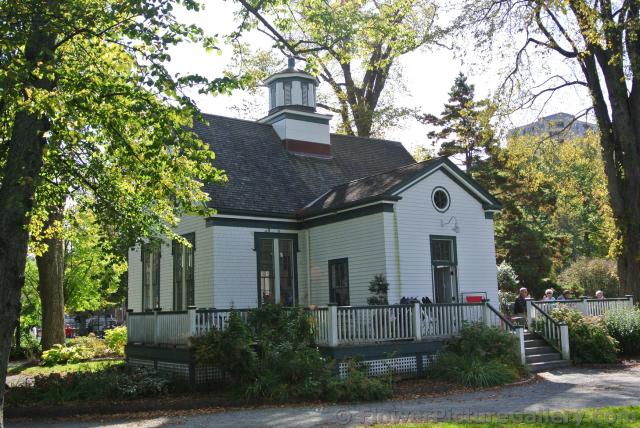 Coffee shop at Halifax Public Gardens.jpg