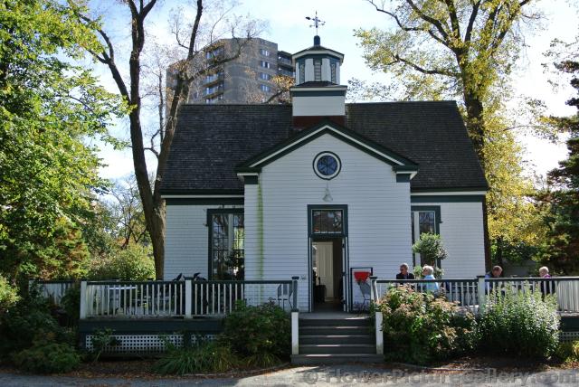 Front view of Coffee shop at Halifax Public Gardens.jpg