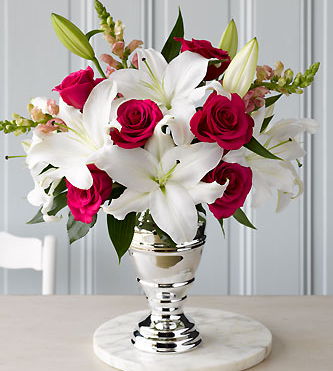Elegant valentine flower gifts.PNG