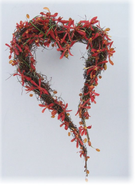 valentine flower and and heart of flowers in red.PNG
