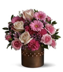 Modern valentines day arrangement with brown vase.PNG