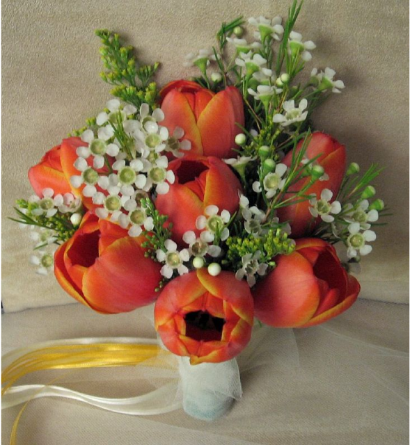 Bridesmaid bouquet picture.PNG