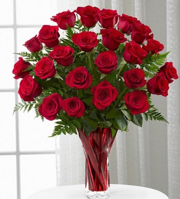 Classic red roses bouquet with full of large roses in red vase.JPG