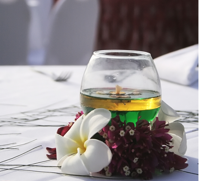 Beach Wedding Table Arrangement photo.PNG