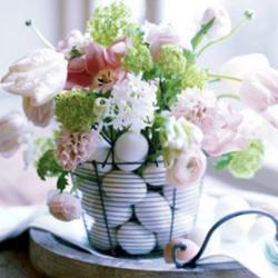 Pretty Easter flowers basket picture with chic flowrs and large white flowers in black metal basket.JPG