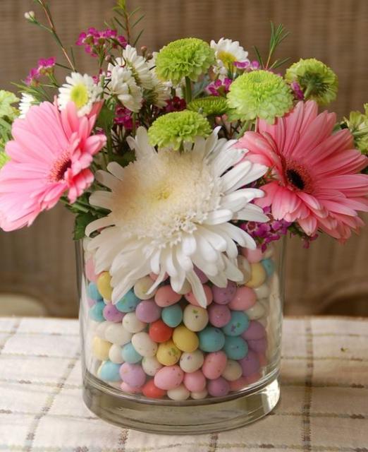2015 Easter flowers arrangement with candy eggs_modern Easter bouquet picture.JPG