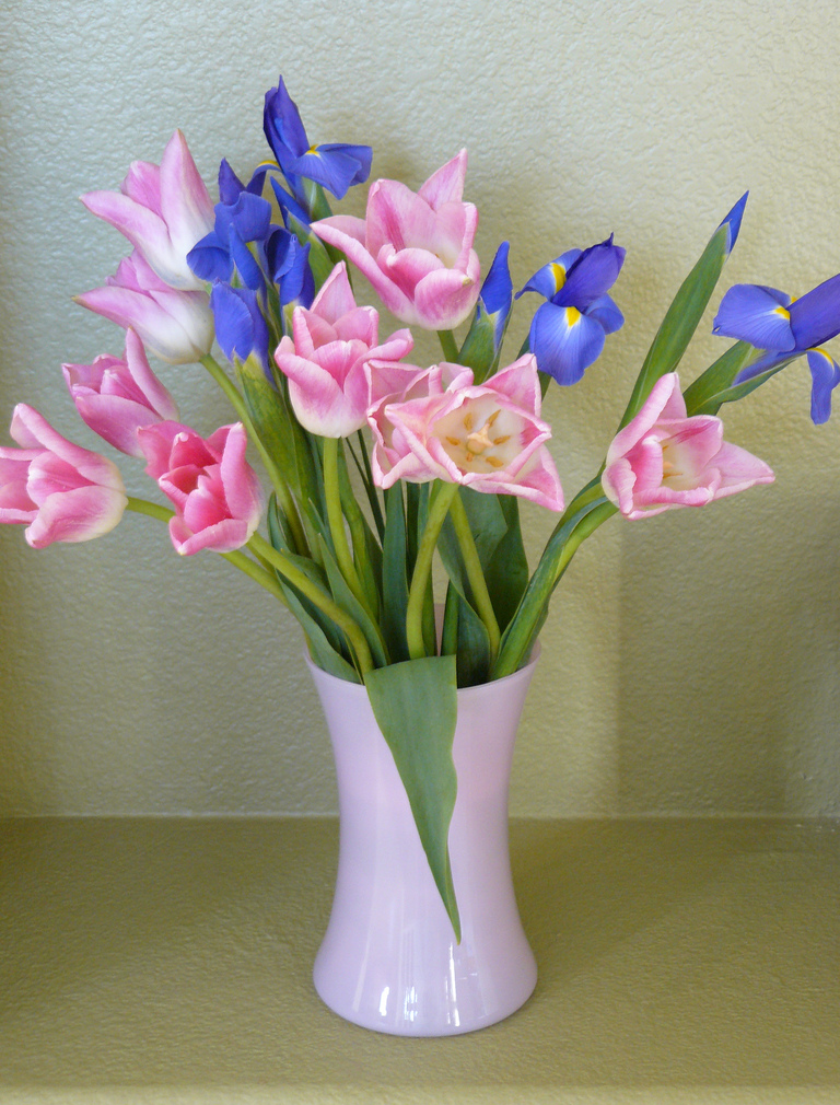 Affortable mother's day bouquet picture.PNG