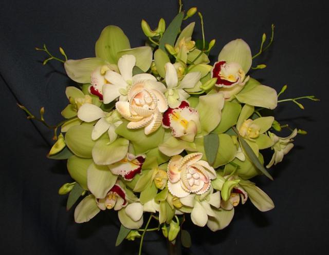 Green flowers wedding bouquet with Orchid flowers.JPG