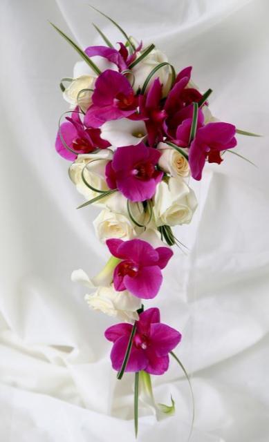 Long wedding bouquet pictures.JPG