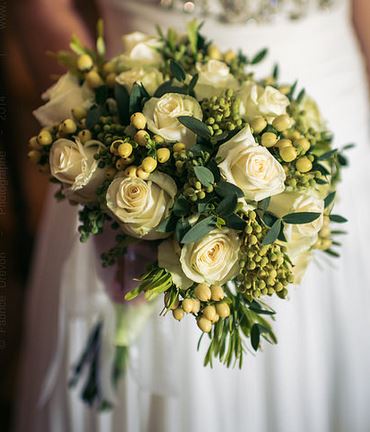 White flowers wedding bouquet images.JPG