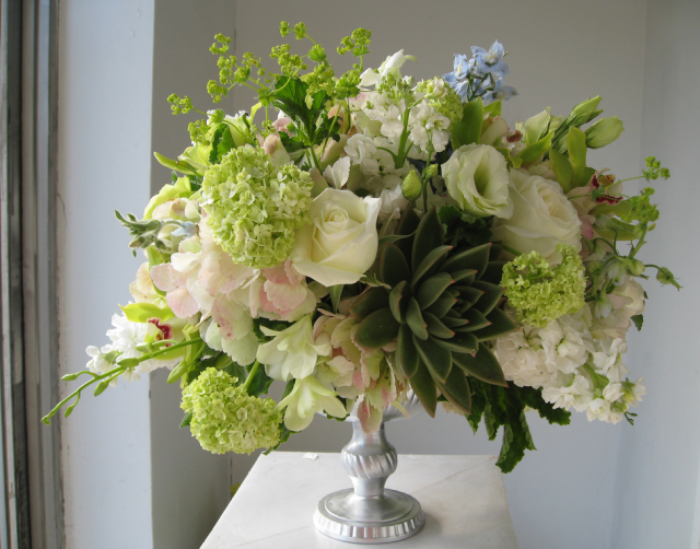 Modern reception flower arrangement photos.PNG