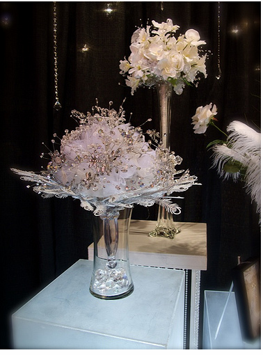White Wedding Flower Arrangement photos.PNG
