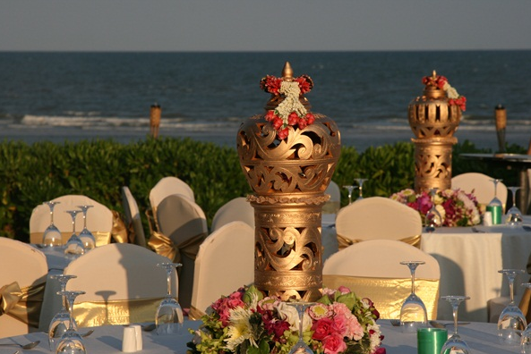 Indian wedding table arrangement setting picture.PNG