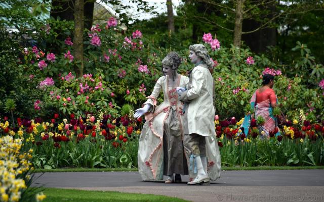 Keukenhof Workers Dressed up in Traditional Dutch Costumes for Photo-Op.jpg