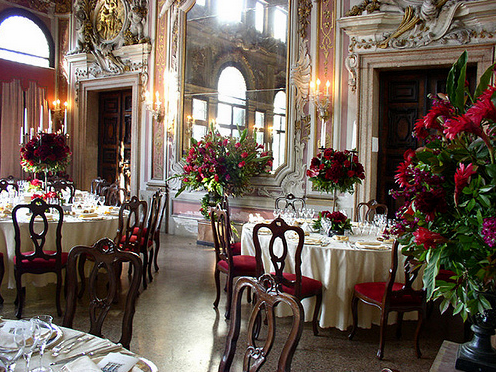 Romantic wedding idea decor.PNG