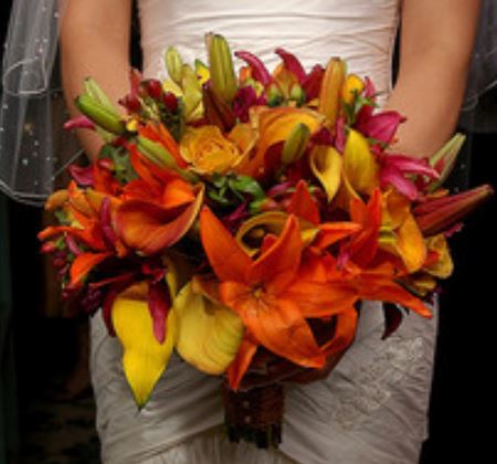 Lilly bridal bouquet photos.JPG