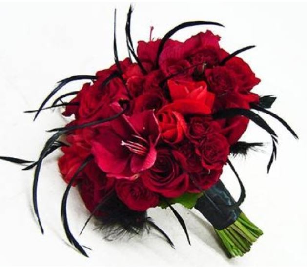 Red roses with black feathers punk wedding bouquet pictures.JPG