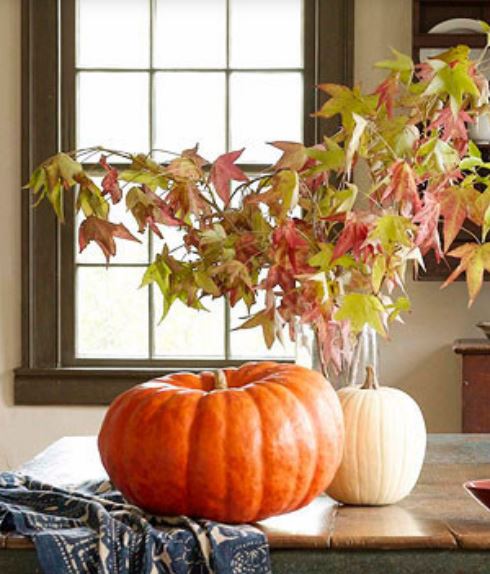 Simple yet pretty Halloween pumpkin decor ideas photos.JPG