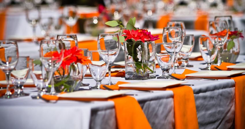 Cheap wedding reception table centerpieces ideas photos.JPG