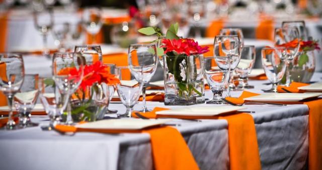 Cheap wedding reception table centerpieces ideas photos.JPG