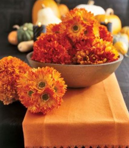 2015 Halloween table decor ideas.JPG