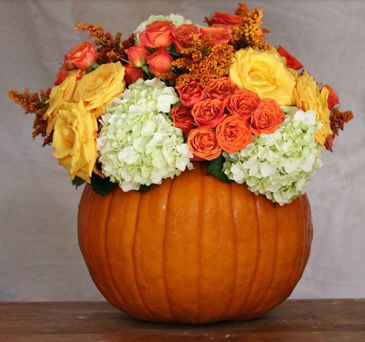 Large pumpkin table centerpiece picture.JPG
