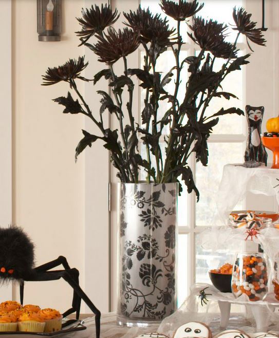 Halloween black flower centerpiece photo.JPG