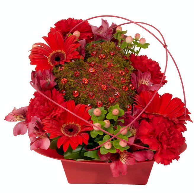 Online Beautiful Valentines flowers gife basket pictures