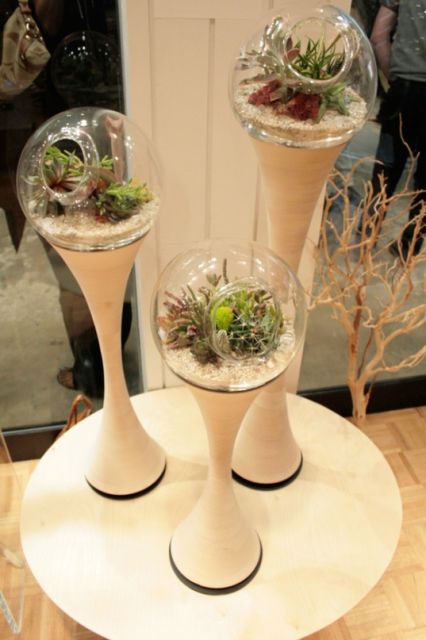 Futuristic Alien Like Planters by Tend.PNG