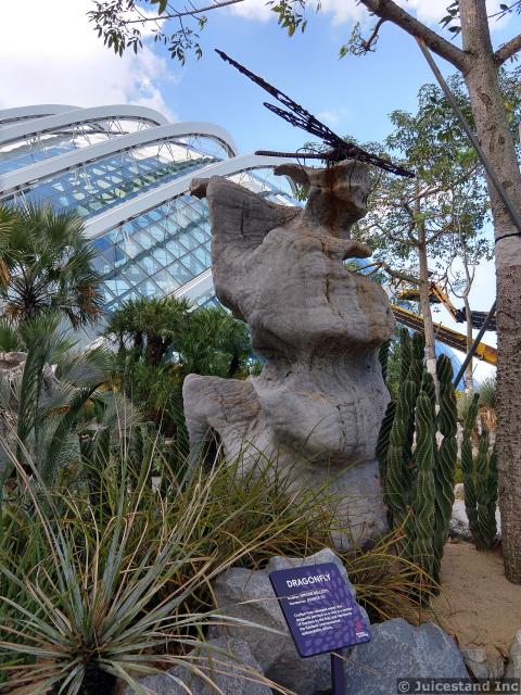 Dragonfly Sculpture at Gardens by the Bay