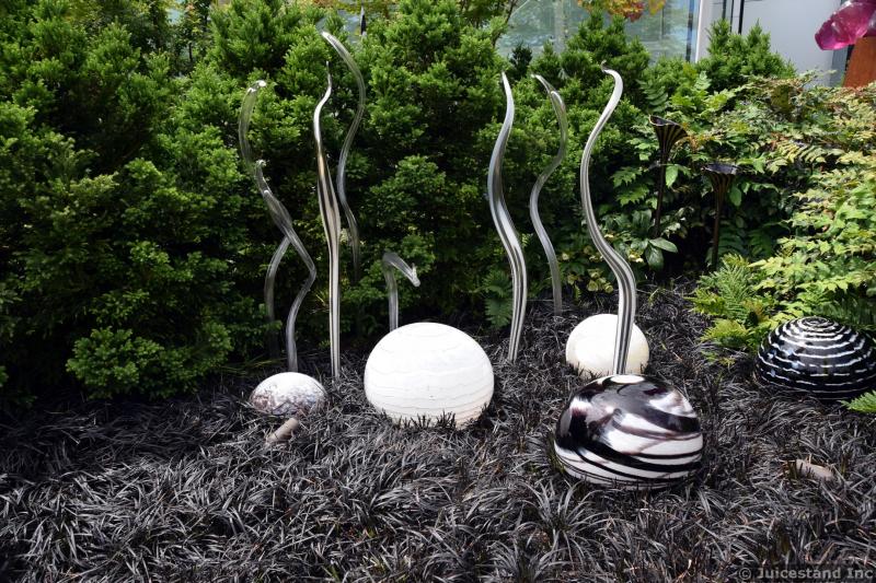 Tendrils and Eggs Sculptures at Chihuly Garden and Glass