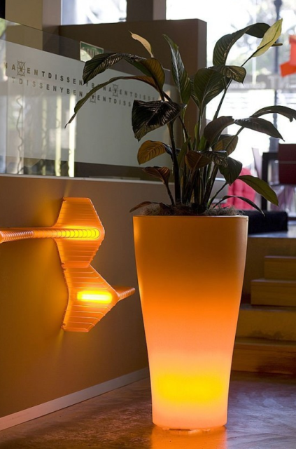 Planter with Built-In Lighting Llum By Vondom.PNG