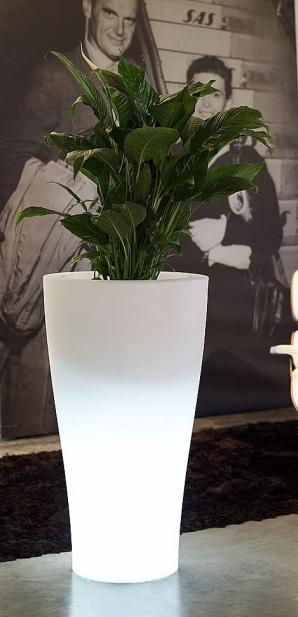 Outdoor Garden Pots with Built-In Lighting Llum By Vondom.PNG