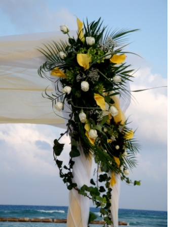 Beach Wedding Flower Decorations.PNG