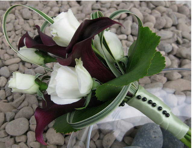 Small calla bouquet for weddings.PNG