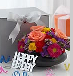 Fresh flowers birthday gift photos