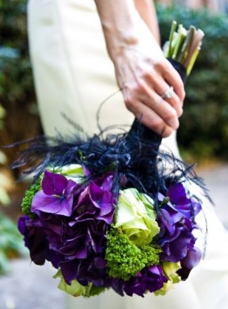 Purple calla lily and green roses.PNG