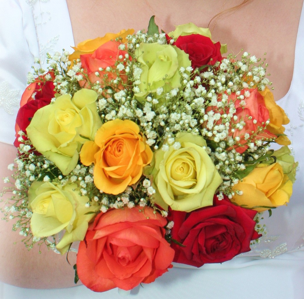 birght summer wedding bouquet picture.jpg