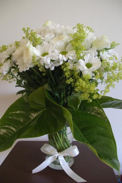 green and white bride bouquet picture.jpg