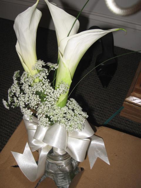picture of elegant bridal bouquet.jpg