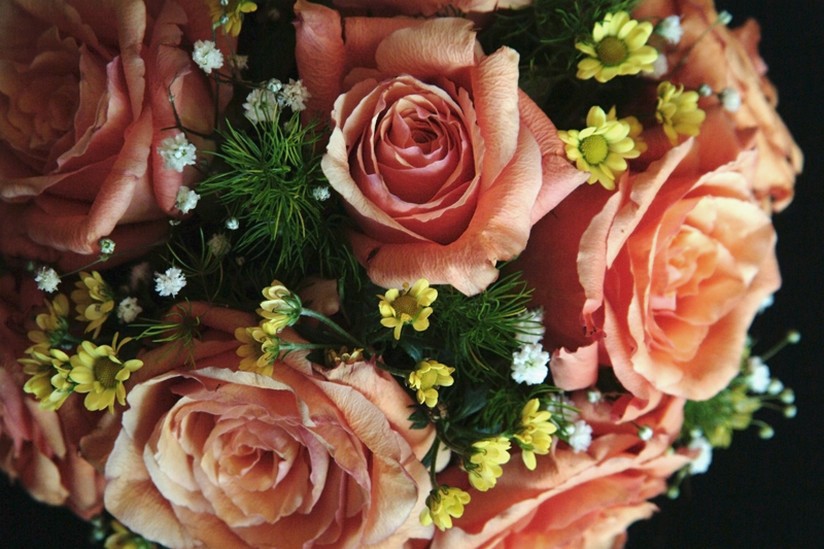 rose bouquet wedding.jpg