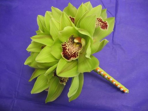 trendy bride bouquet.jpg