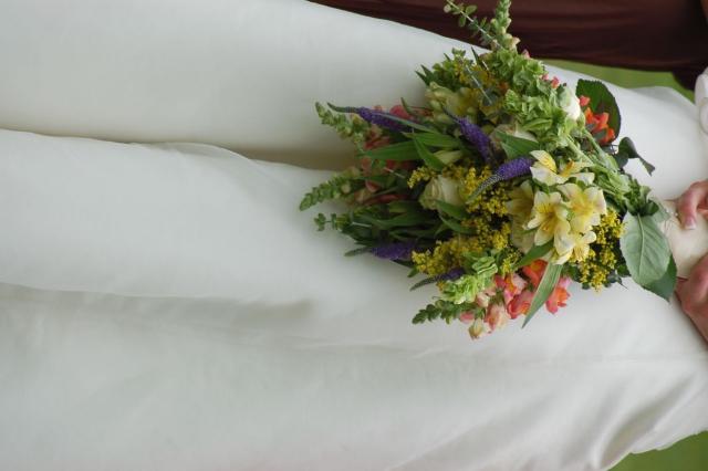 summer flowers wedding bouquet.jpg