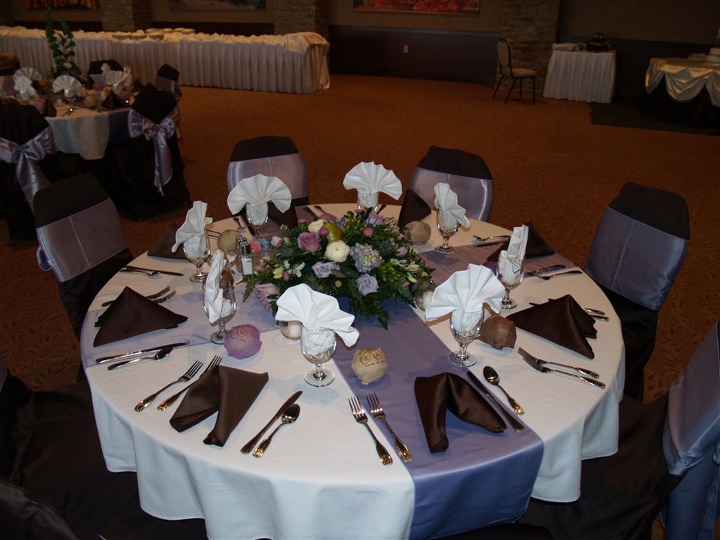 affordable wedding center pieces.jpg