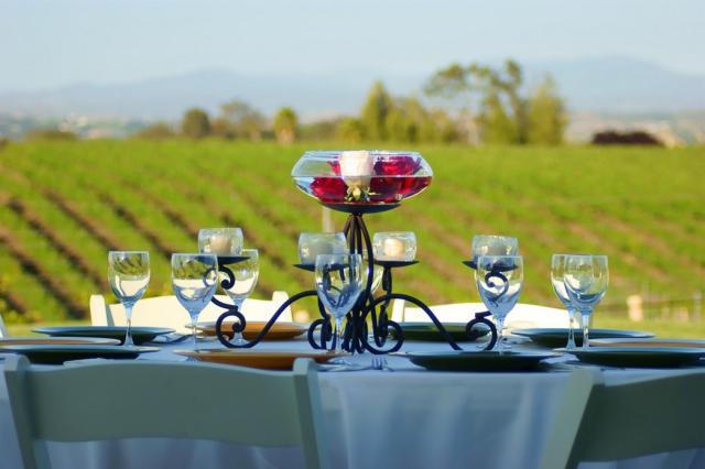 Wedding Reception CenterPiece decor pictures.jpg