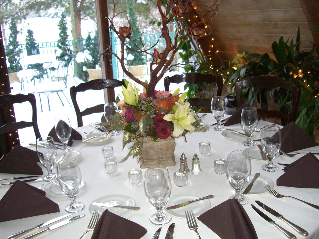 easy wedding center pieces pics.jpg