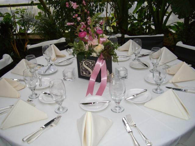 table center pieces for a wedding.jpg
