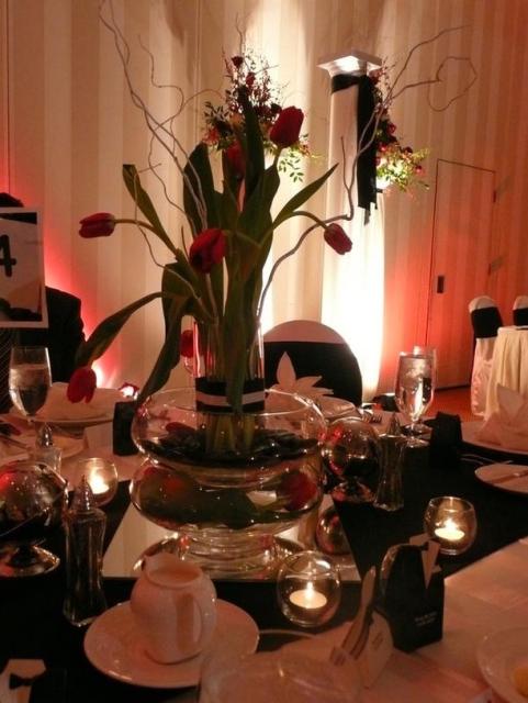 tulips floral wedding center pieces.jpg
