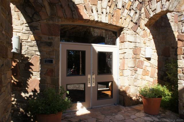 Brown Auditorium Lady Bird Johnson Wildflower Center entrance.jpg