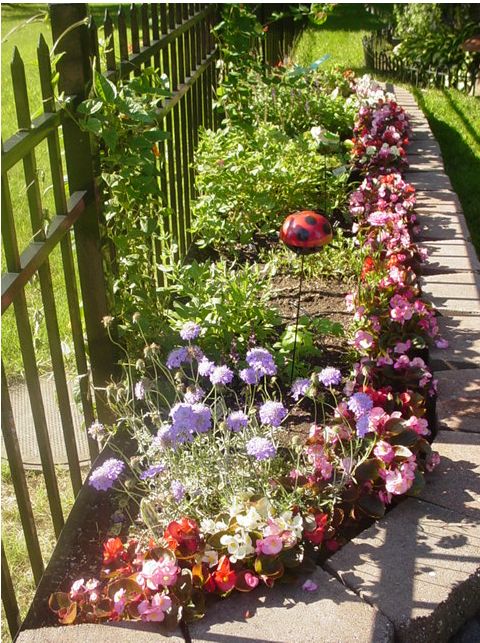 Picture of The Flower Bed Garden.JPG